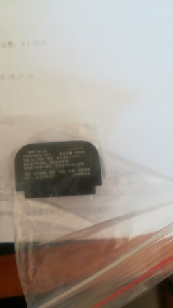 我不专业只看到容量1960mAh，结果是980mAh，商家解释是型号v50，大容量要v70但是你们没说，我只看商铺介绍，介绍不清。和介绍不符，不给好评。