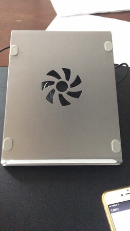 还不错，整体还行，就是没用两天上面贴的就掉了。