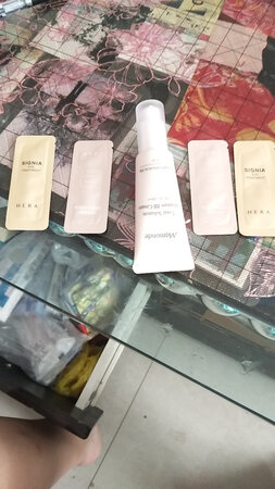 快递很给力，东西很好，还送了一些小东西，给5星好评