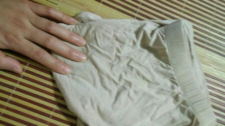 大小合适的，布料很舒服。做工也细致
