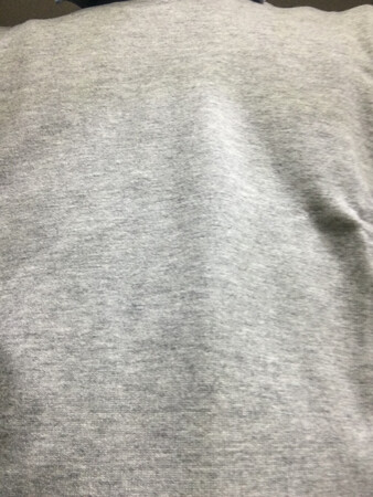 看起来很不错，送货很快，穿起来很有型，舒服！！！