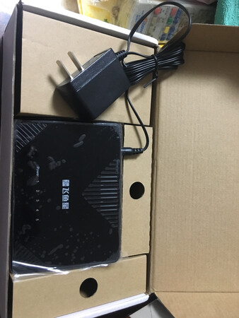 包装盒都坏了，速度还可以，家用完全够了