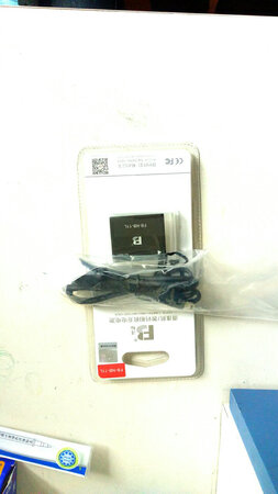 尼康（Nikon） USB数据线  原装数据线很满意。
