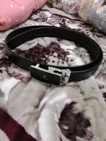 这款皮带用着不错，皮质也很软，我的腰围32，就是稍微有一点点短，如果加长一点更好了，很满意