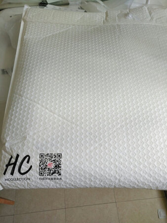 尺码蛮大的，但很好看的