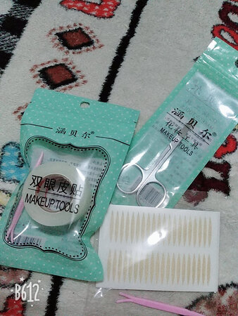 很好用，还送了好多贴双眼皮贴。谢谢啦~