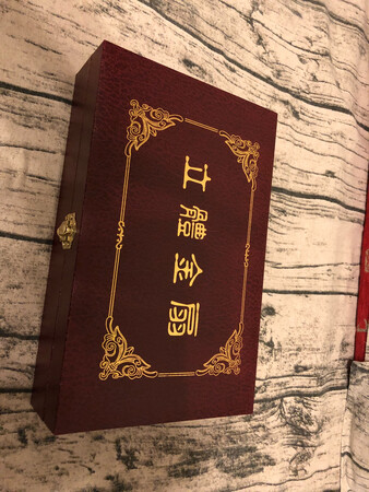 跟图片一致，送老外，应该是不错的选择，赞！