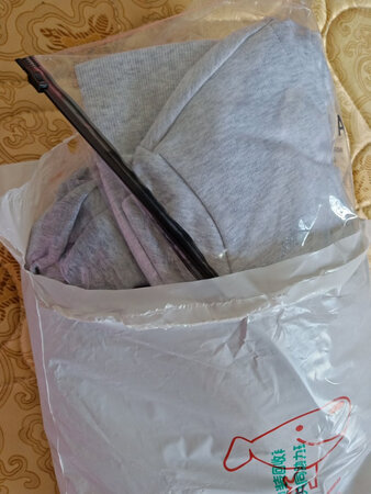 儿子160，偏瘦，穿起来长度合适，略宽松，面料舒服