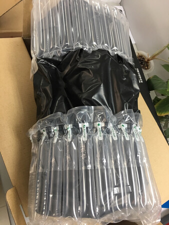 相较于原装的确实便宜很多，用起来感觉也还行。