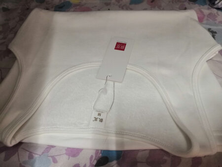 棉背心到了，质量非常好，里面的毛软软的，穿着很舒服，我穿上大小合适，喜欢
