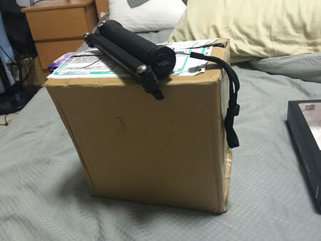 包装盒完整，里面的东西居然是坏的，发货时候都不看的吗？
