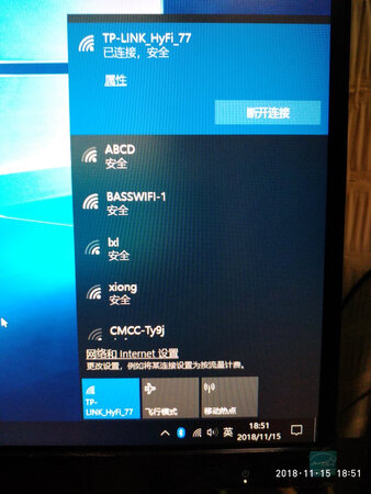 win10系统，装上即可使用，不用安装驱动，无线、蓝牙均正常。送的工具日常备用没有问题。