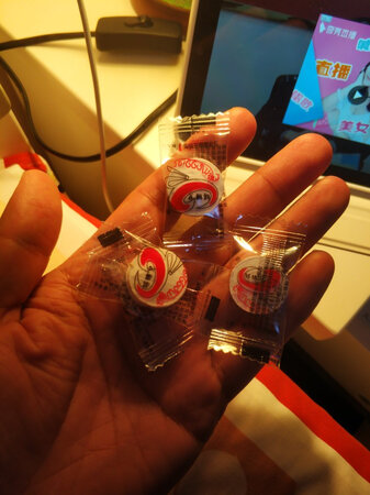 实惠 还送了面膜纸和盒子 用完再来