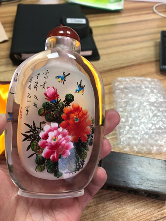 买给外宾的，谈不上多么精细，毕竟作为工艺品这个价格不算贵，希望客人会喜欢，好评吧！