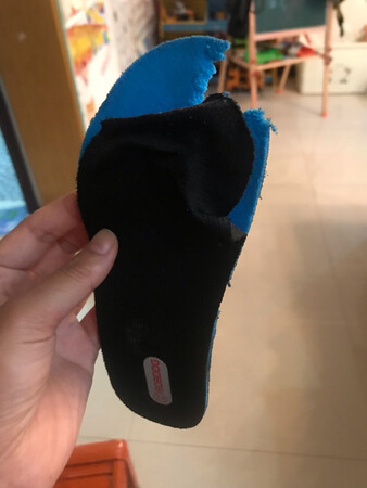 这是穿上脚不到三天的效果？？这质量？是正品吗？
