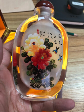 买给外宾的，谈不上多么精细，毕竟作为工艺品这个价格不算贵，希望客人会喜欢，好评吧！