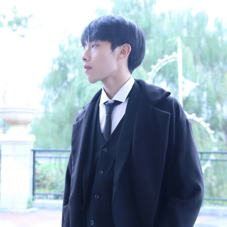 衣服很不错，质量非常好，穿起来很好看，