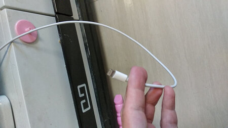 东西很好用，是正品，原来原装的用了五年，希望这个也可以吧，给五星。
