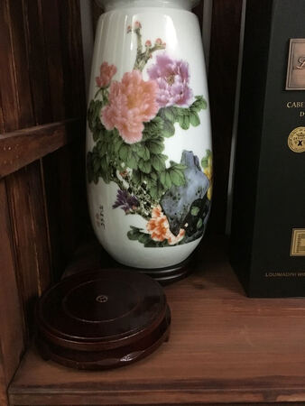 还可以，只是颜色没图片鲜艳，卖家很贴心，送一个旋转贴，谢谢
