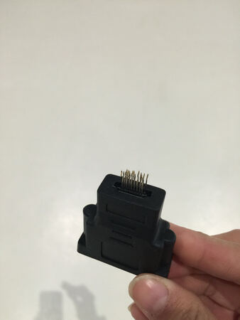 到货第二天就坏了！ 没有怎么动头就松了掉下来了