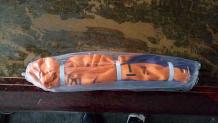 这绳不孬,掏扣很容易,吊绿化树苗的好帮手!比在*!一次买了三根  加快递费平均一根*元,我觉得值。今天又下了一单(3吨3米×2=*