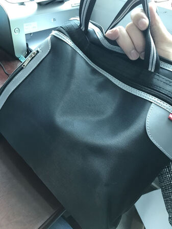 质量不错，大小合适，平时开会装文件刚刚好。