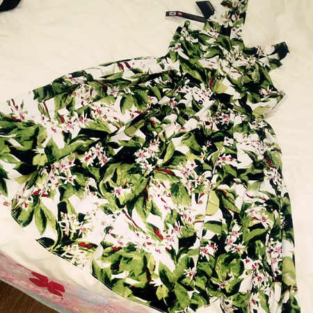 快递很快，衣服质量杠杠滴，1.68米，116斤，XL正好穿