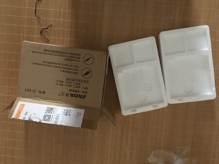 拿到快递第一感觉是这……好小，放歌还不错，没啥问题