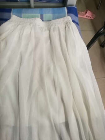 裙子质量很好，穿着舒服，很喜欢。