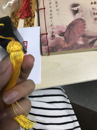 客服态度很好，章大致满意，谢谢小礼物。