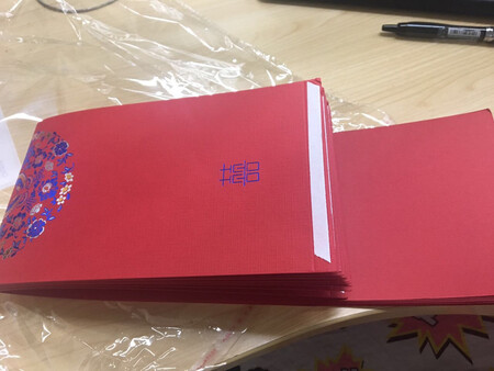 质量很棒 颜色很正 花纹也很雅致 非常满意