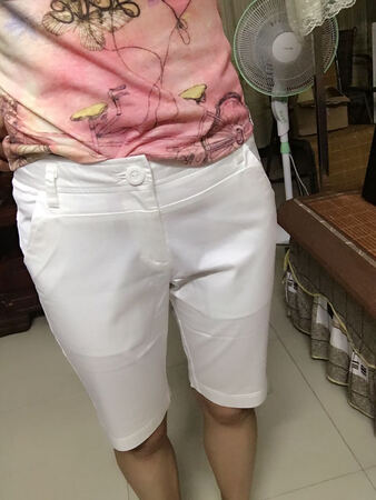 裤子刚刚合身，版型很好显瘦，穿着舒适大方，值得购买