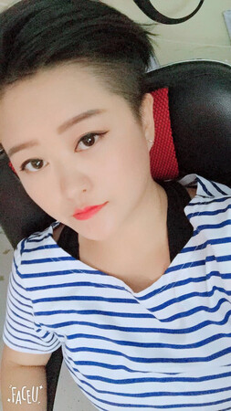 只适合照照像，直播吧……要不然就把人热死了……全乎脸上了……