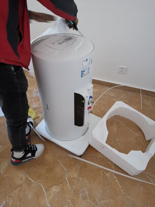 真实曝光四季沐歌电热水器家用速热小型储怎么样?买了