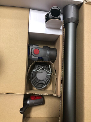 戴森v8fluffyextra手持无线吸尘器评测真实吐槽自已看内幕千万要看下