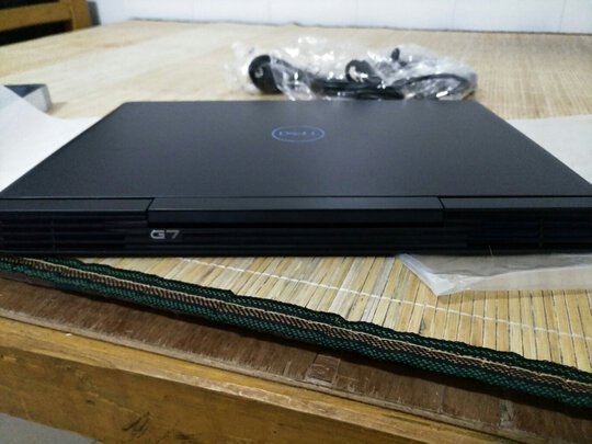 大家评测对比戴尔g3冰火版和烈焰版有什么区