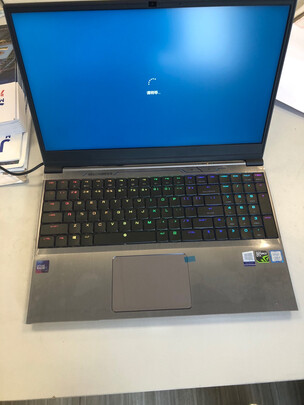 对比下机械革命深海幽灵z2与机械师f117b1哪