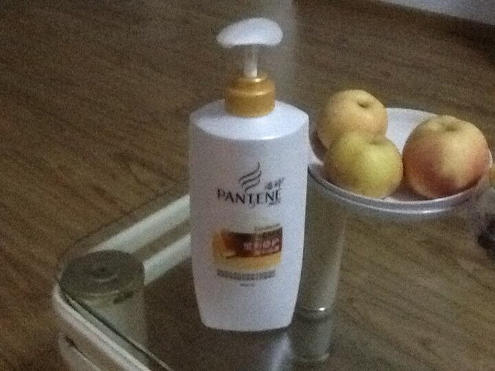 <em>潘婷</em>莹彩修护润发精华素750ML--<em>洗完头发</em>还可