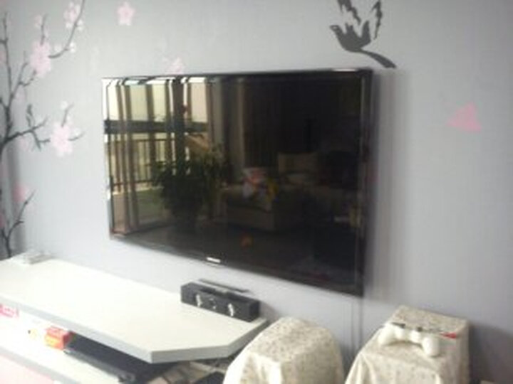 三星UA55D6000SJ:电视生产日期很新,应该是