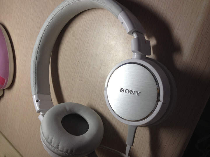 索尼SONY MDR-ZX600头戴监听式耳机 白--收