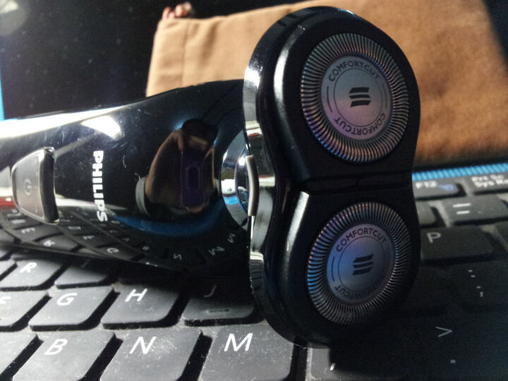 飞利浦剃须刀rq310便宜价格 飞利浦剃须刀rq3