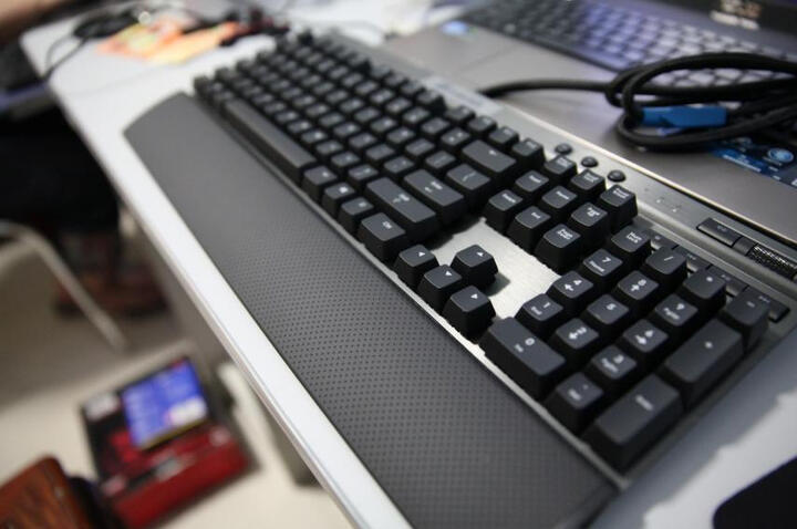 海盗船(CORSAIR) Vengeance系列 K70 机械游