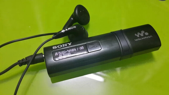 索尼(SONY) NWZ-B183F\/LC 炫色金属 动感佳