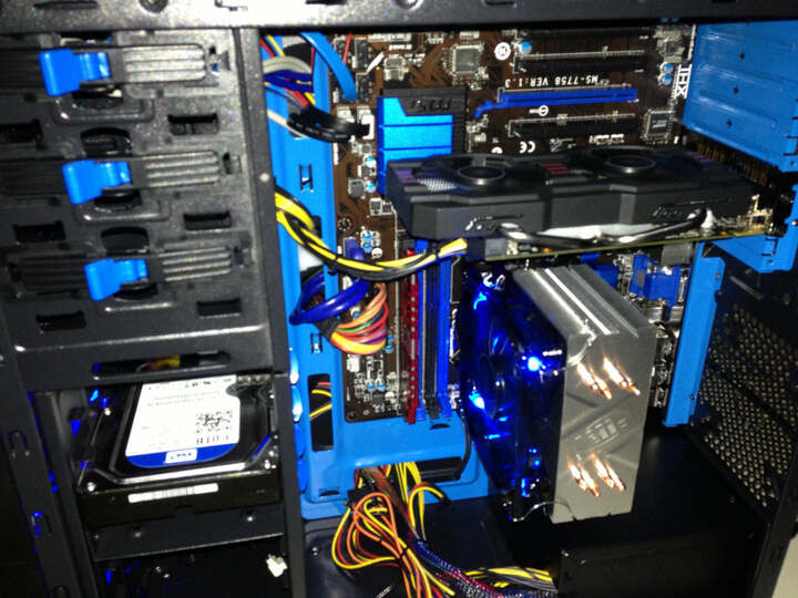 盘 1TB SATA6Gb\/s 7200转64M 台式机硬盘(W