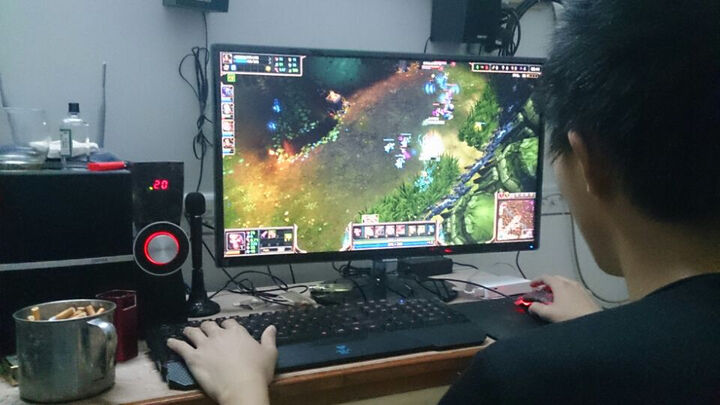 三星(SAMSUNG) S27D390H 27英寸LED背光