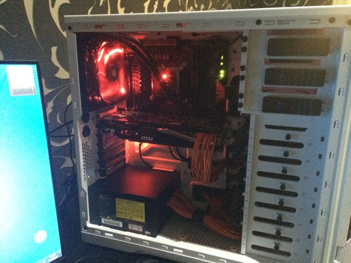 恩杰(NZXT) H440 白色 (全钢顶部前面面板\/液体