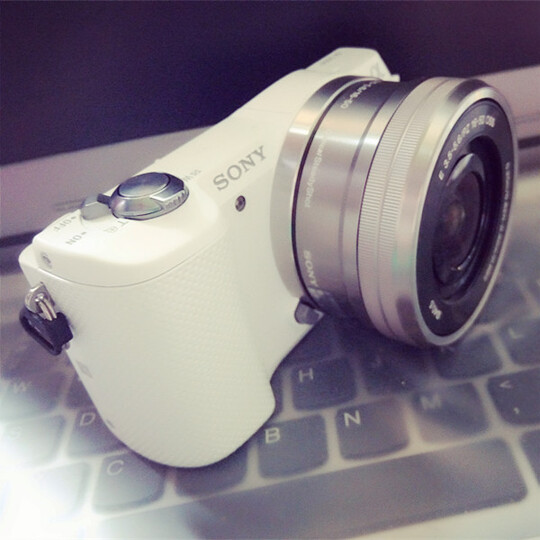 索尼(SONY) ILCE-5000L\/α5000 微单单镜套机