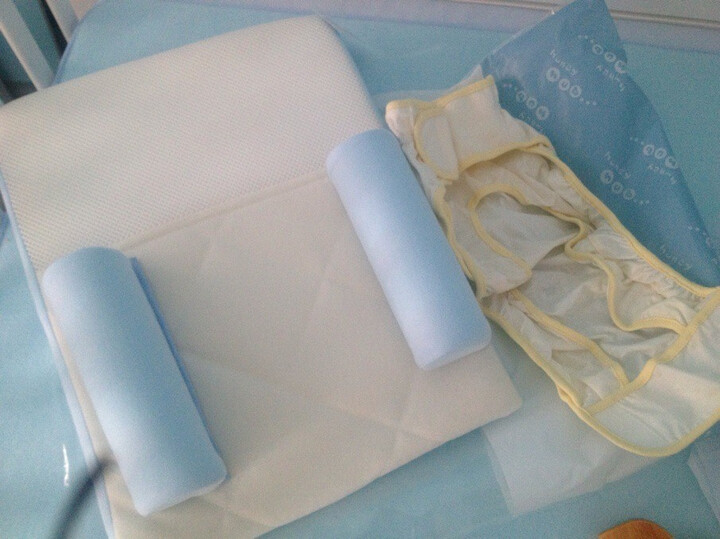 瑞士Honey 婴儿枕头宝宝多功能防吐奶枕防呛奶