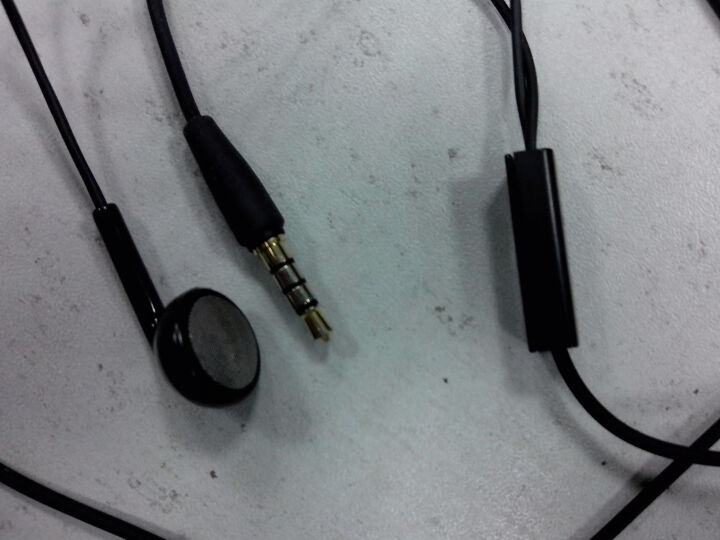 中兴 SOH3504 3.5mm线控立体声多媒体耳机 