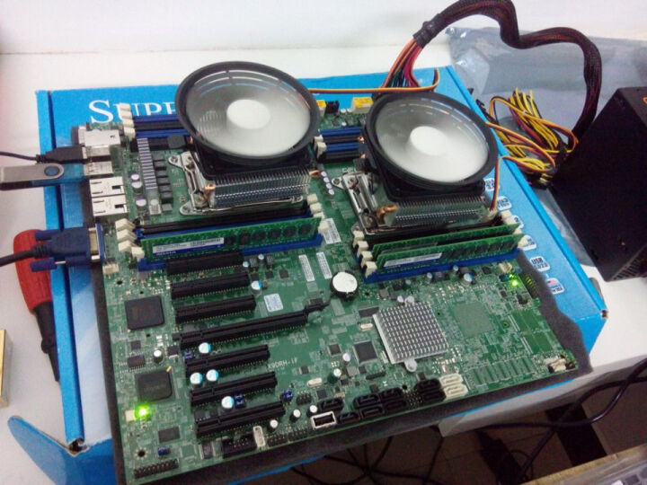 英特尔(Intel) 至强E5-2620V2 22纳米盒装CPU